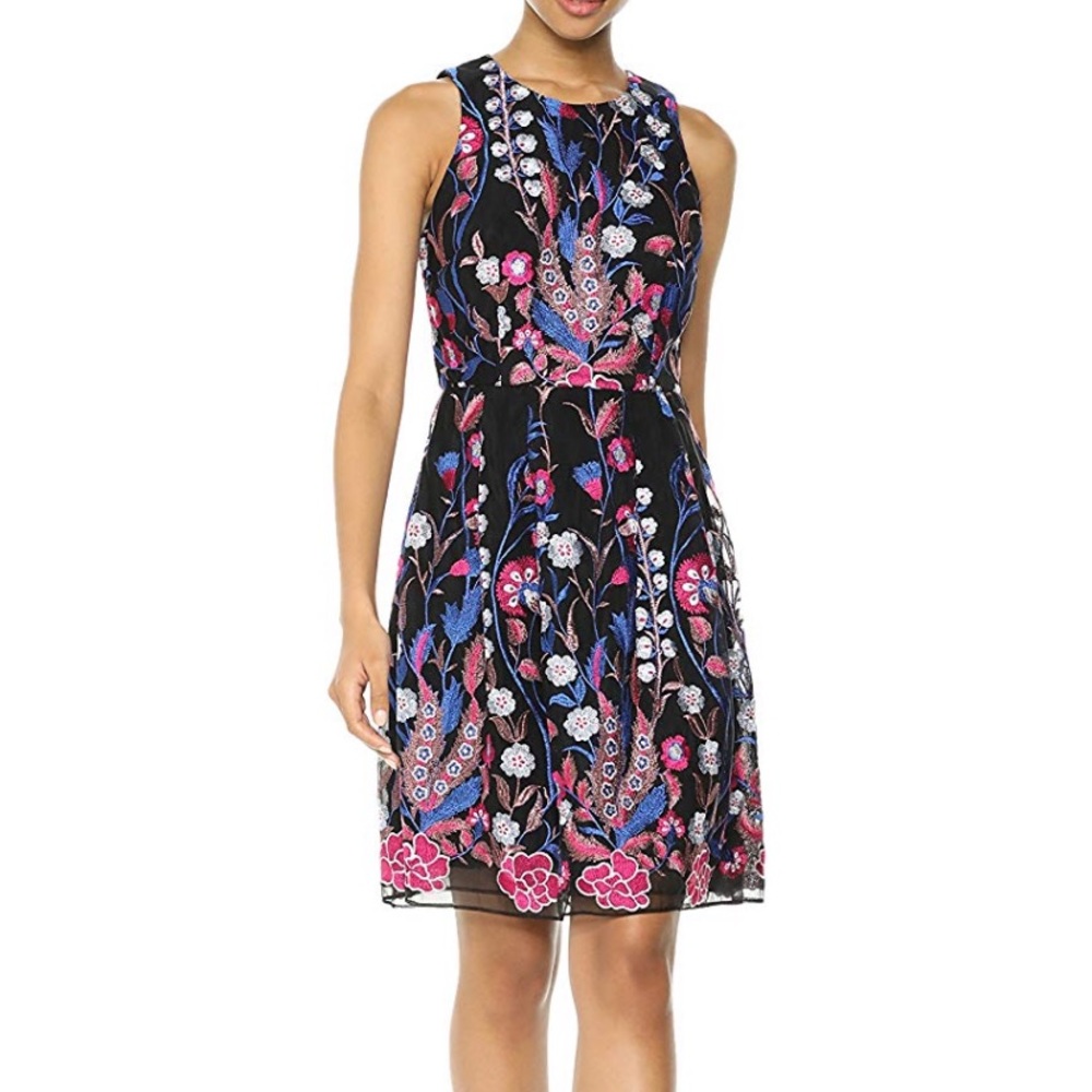 Nicole Miller Sleeveless Embroidered Dress size 10